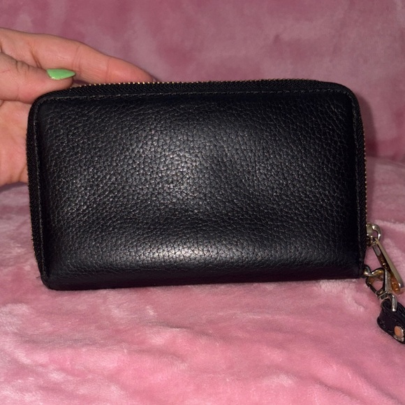 Michael Kors Jet Set Black Pebbled Leather Wristlet - Picture 5 of 10